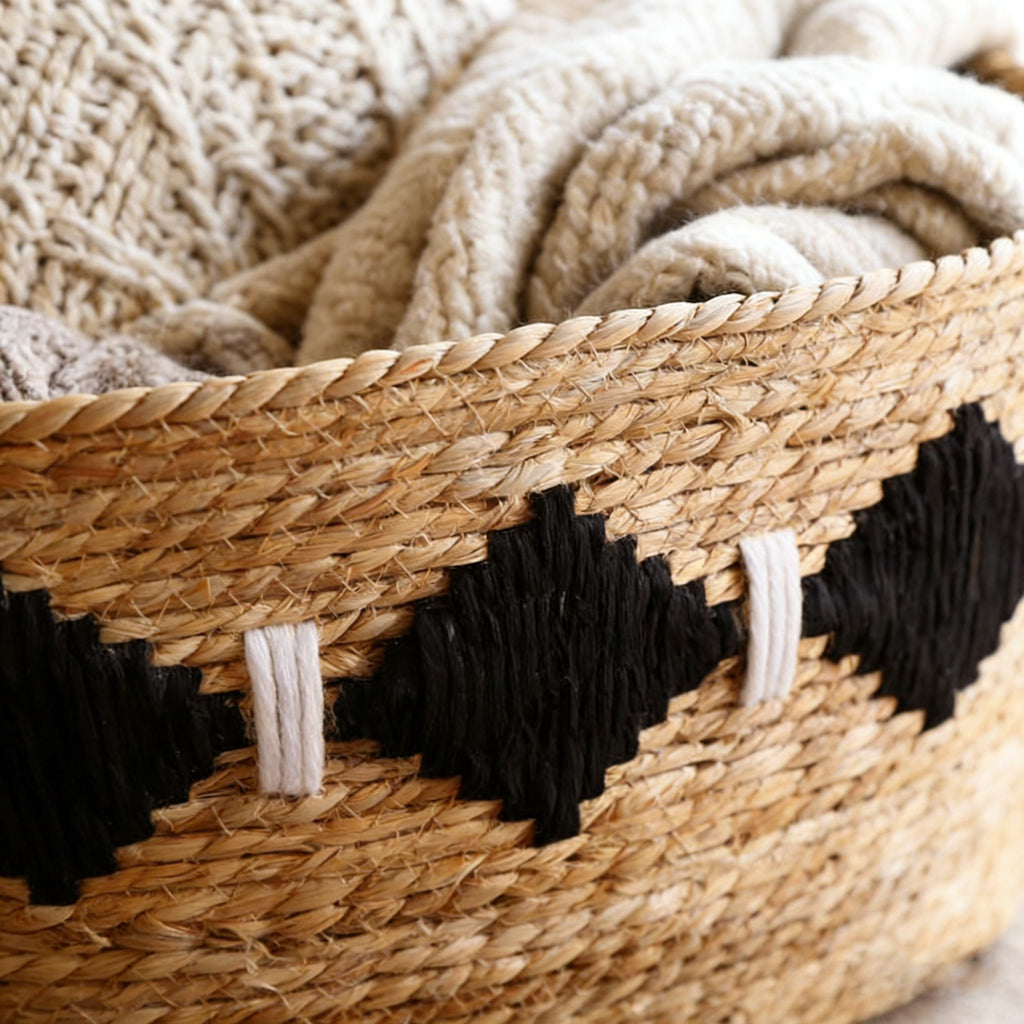 Artisan Woven Straw Storage Basket – Geometric Detail